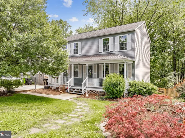 5618 Roundtree Dr, Woodbridge, VA 22193