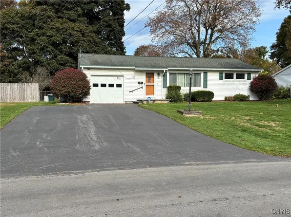 105 Rebecca St, North Syracuse, NY 13212