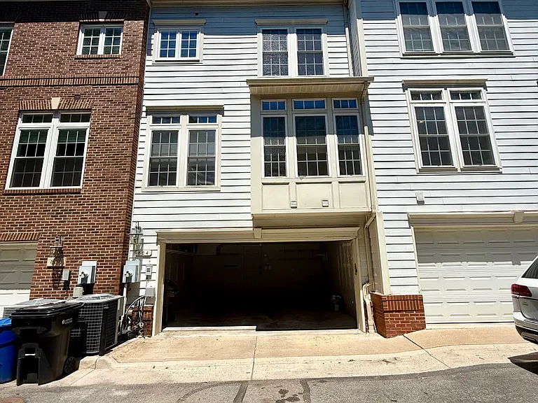 804 W Glebe Rd — Photo 42