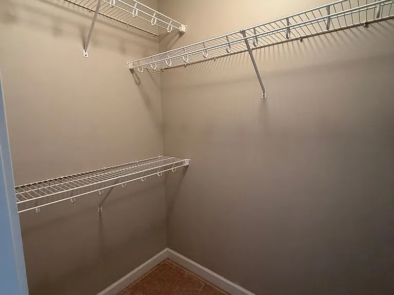 410 Conley Dr — Photo 17