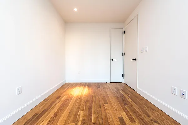 Rented by Nooklyn NYC LLC | media 33