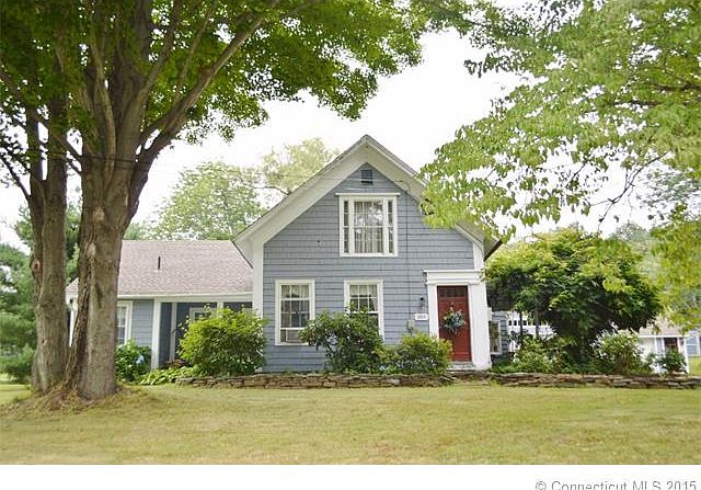 Beautiful Antique home loca...