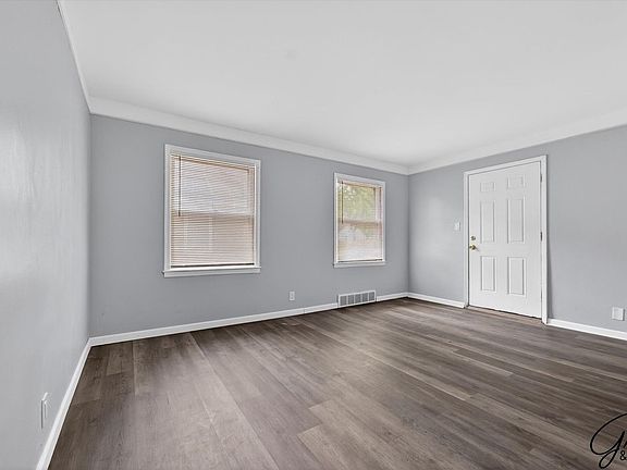 5th image of 16212 Maddelein St
