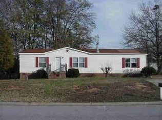 104 Sagewood Ct, Fountain Inn, SC 29644