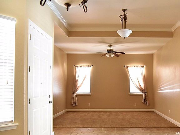 4th image of 9725 Mountain Vista Cir
