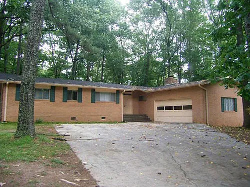 4553 N Peachtree Rd Photo 1