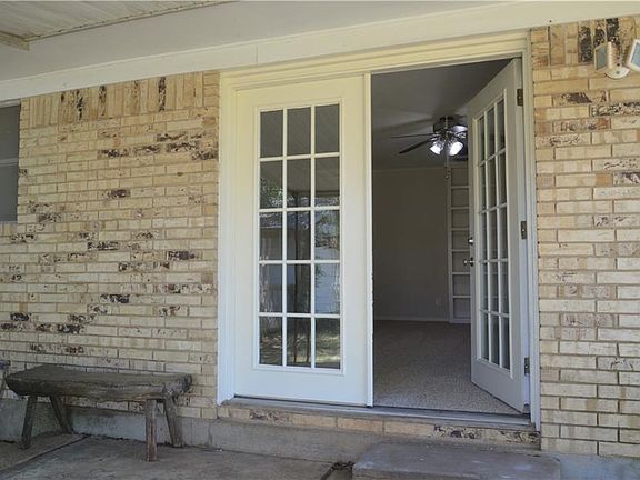 3rd image of 1881 Kingland St