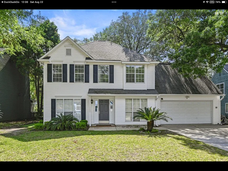1382 Center Lake Dr