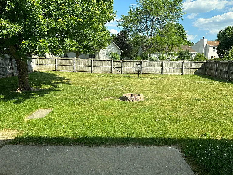 4327 Hadley Ct — Photo 11