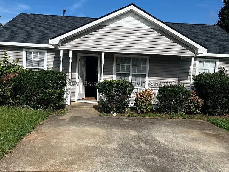 109 Tuscany Ln — Photo 1