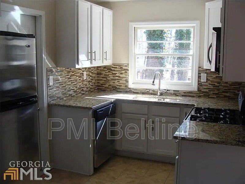 1st image of 2881 Monterey Dr