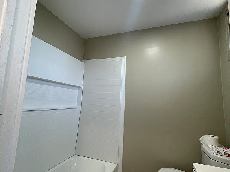 1045 Richards Rd — Photo 3