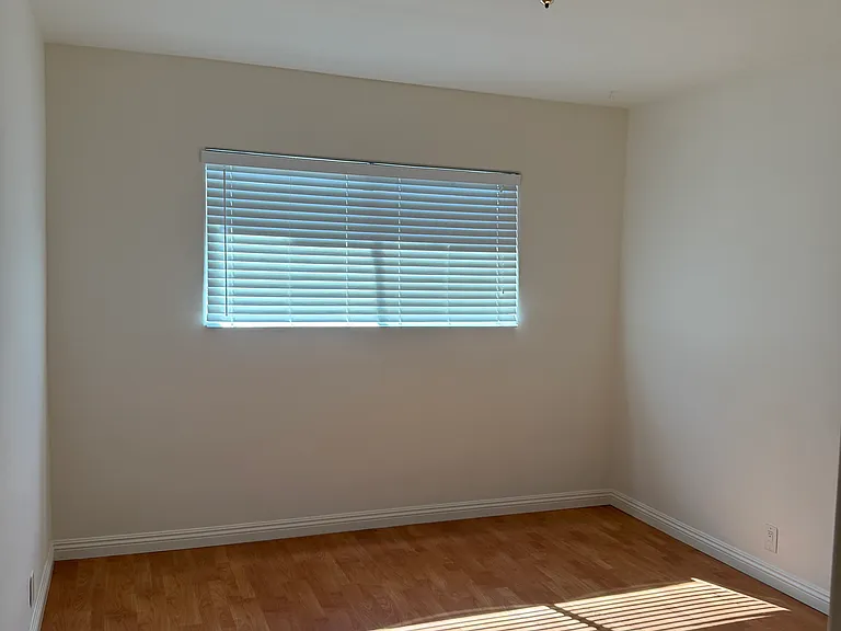 5935 Buffalo Ave #5937-1/2 — Photo 15