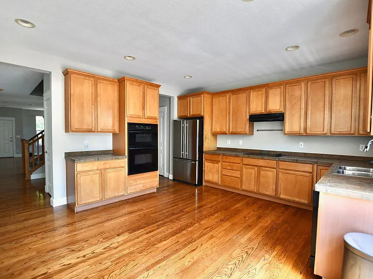2740 Wabash St — Photo 3