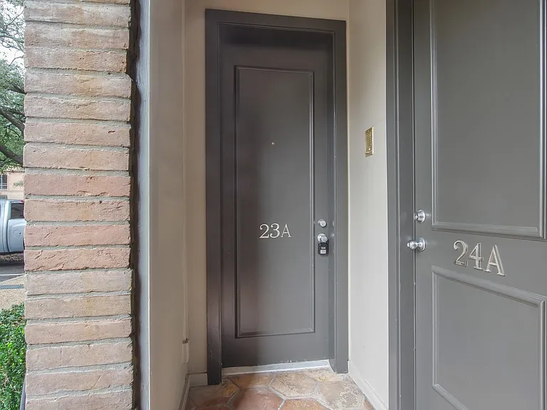 7707 Broadway St #23A — Photo 4