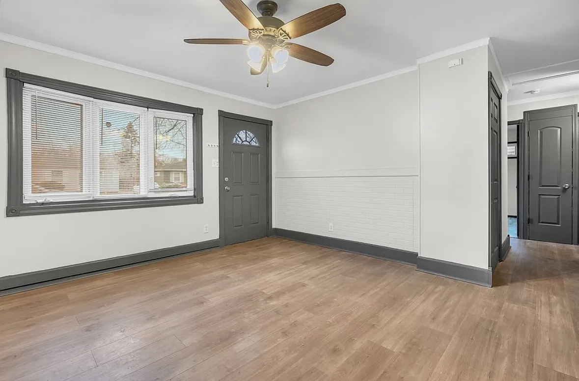 3 bed, 1000 sqft, $1,845 — Photo 4