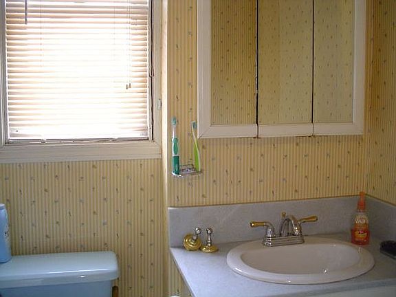 first floor 1/2 bath