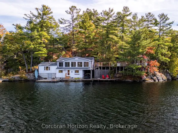 566 Hungry Bay Rd W, Georgian Bay, ON L0K 1S0