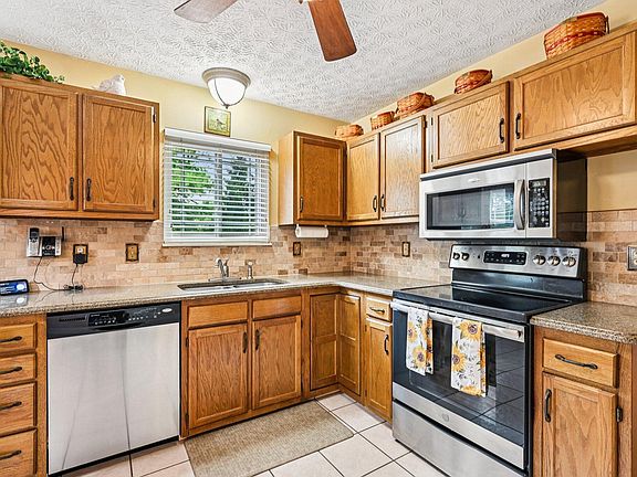 5th image of 3773 McGrath Dr