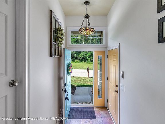 5th image of 6250 Hilltop Ct #4