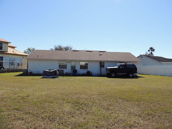 View of back of home