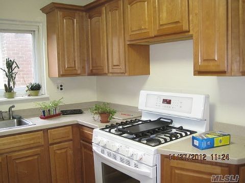 4th image of 401 W Park Ave