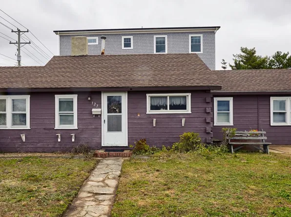 127 14th St, Beach Haven, NJ 08008