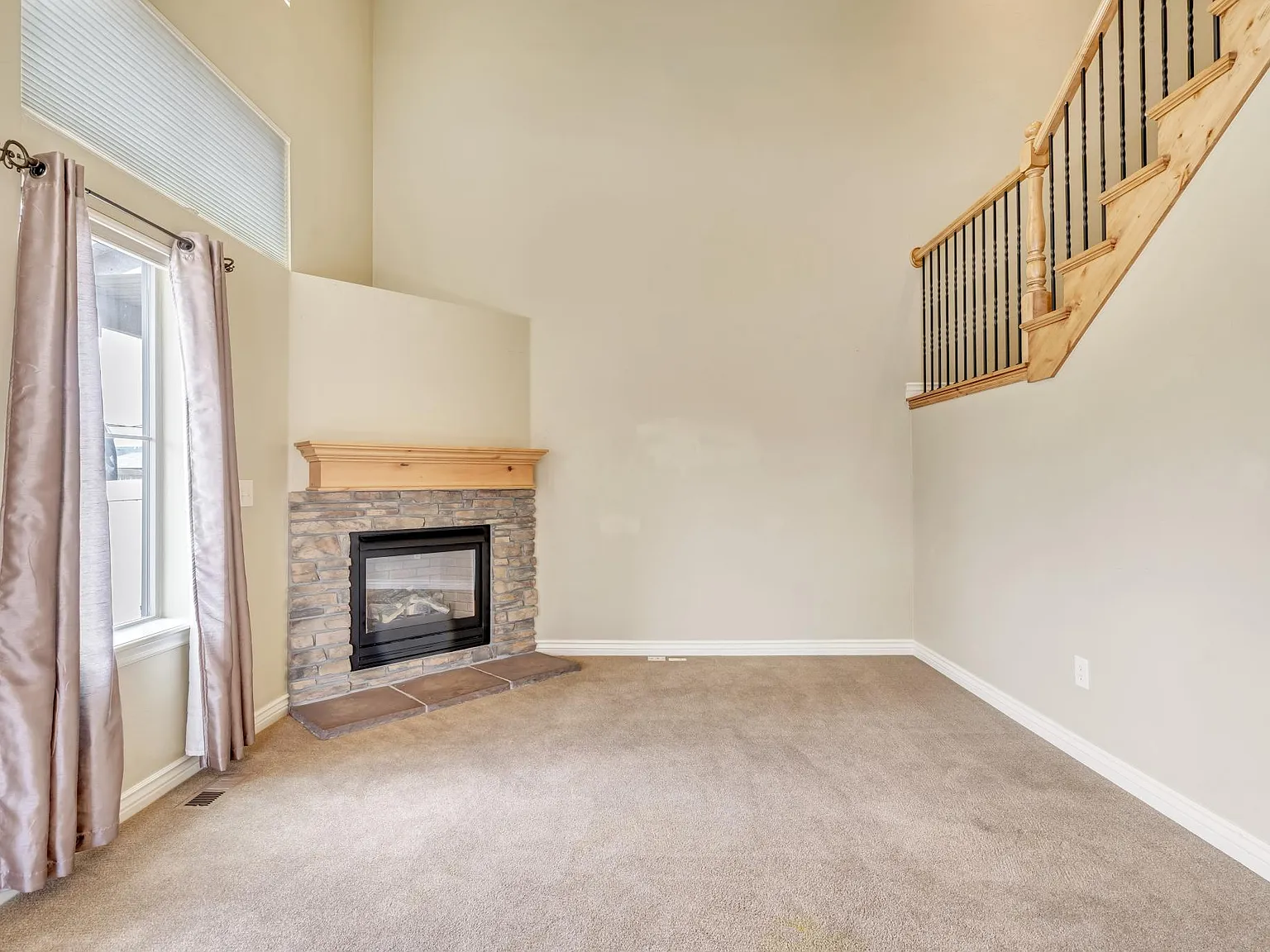 3 bed, 2010 sqft, $2,400 — Photo 4