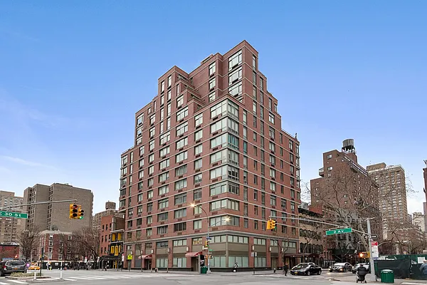 Rented by Compass | media 18