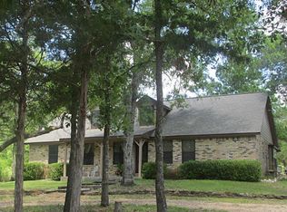 595 Cardinal Ln, Bellville, TX 77418