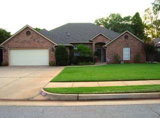 1121 Lambeth Dr, Edmond, OK 73003