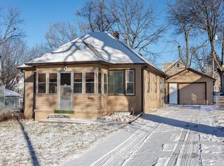 6512 Binney St, Omaha, NE 68104