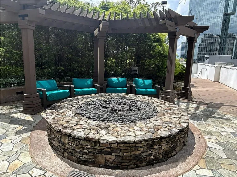 Peachtree Rd NE — Photo 41
