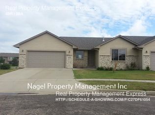 7510 W 58th St, Sioux Falls, SD 57106