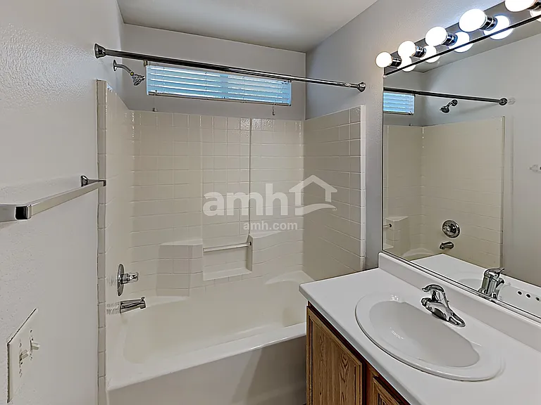 11020 Rossi Ave — Photo 10