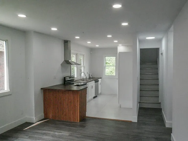 12725 Kentucky St — Photo 4