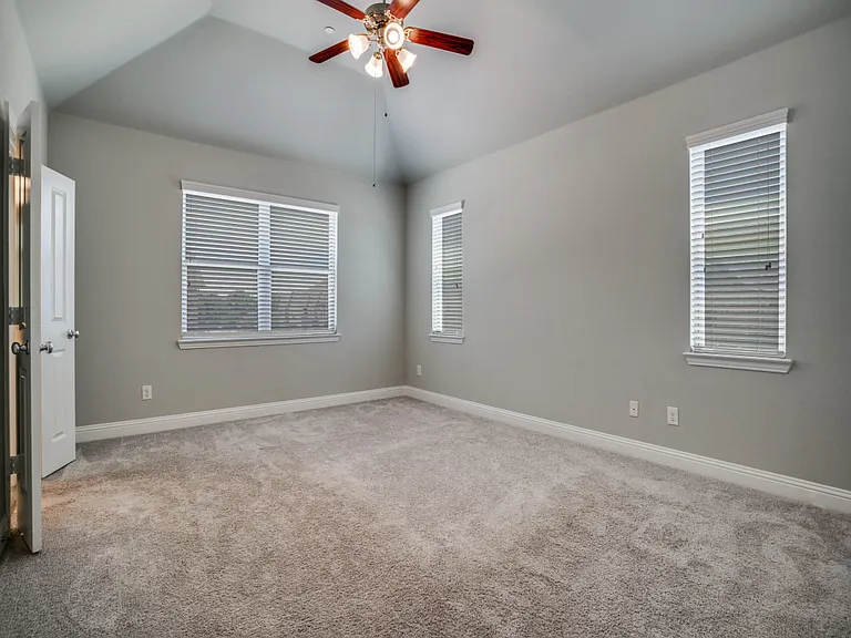 6120 Rilla St — Photo 9