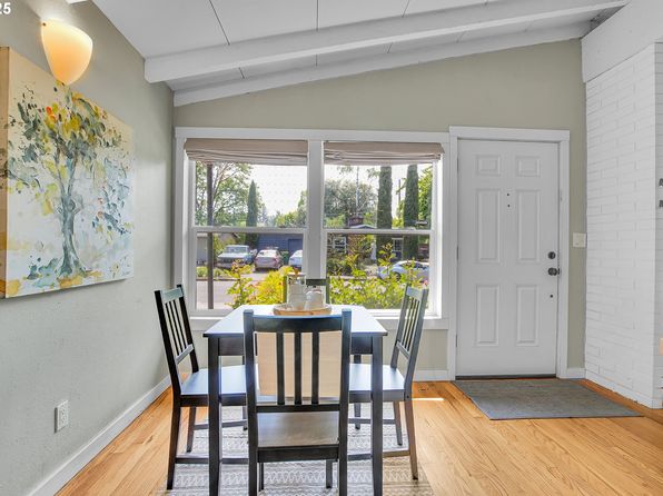 11525 SW 14th St, Beaverton, OR 97005