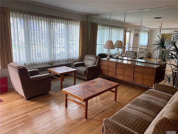 3rd image of 104 Rita Dr