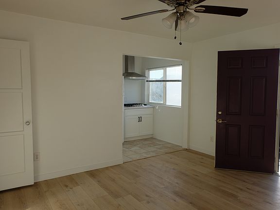 3rd image of 4263 43rd St