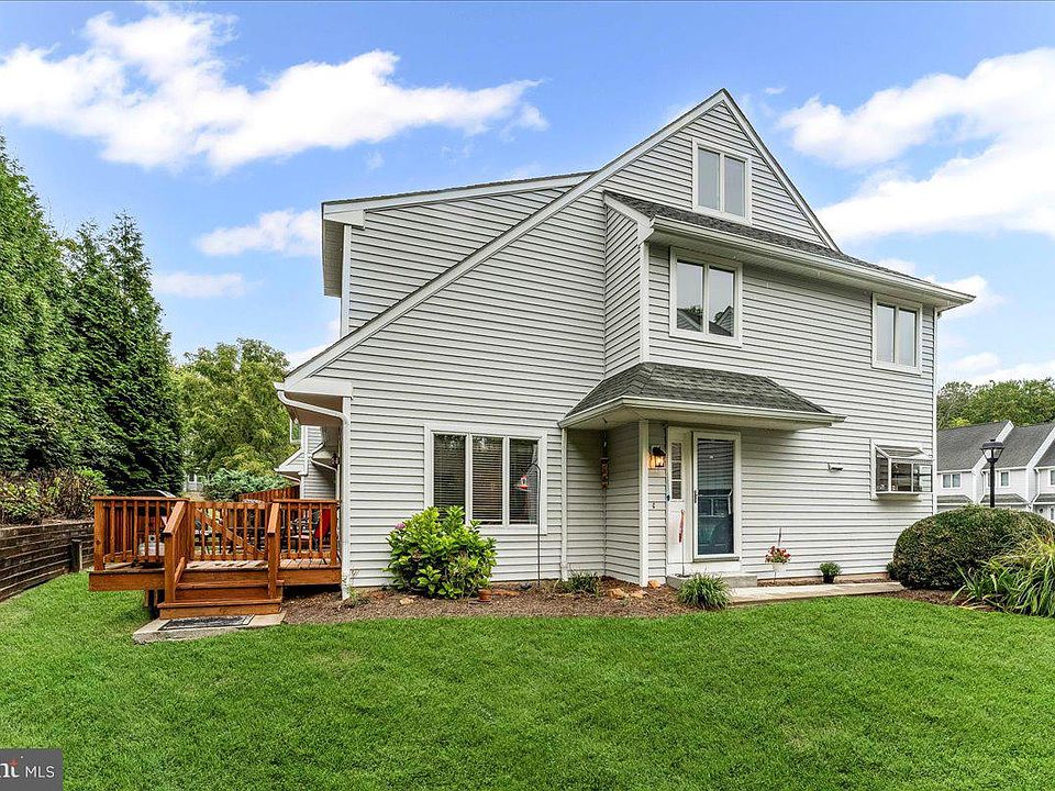 1st image of 134 W Thomas Ct #134
