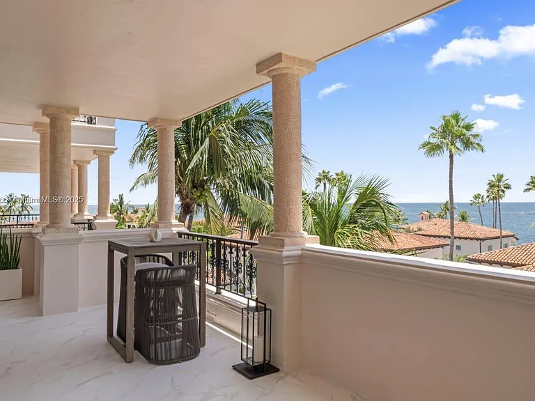 19143 Fisher Island Dr #19143 — Photo 61