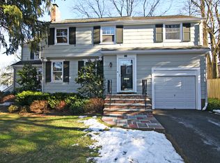 11 Meadow Rd, Chatham, NJ 07928