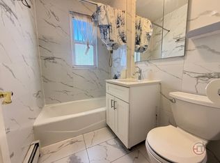 2889 E 195th St FLOOR 1, Bronx, NY 10461