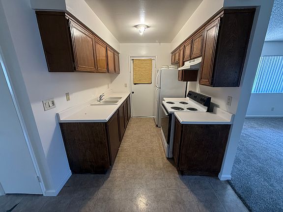 3rd image of 2037 Avenida Refugio Unit 4