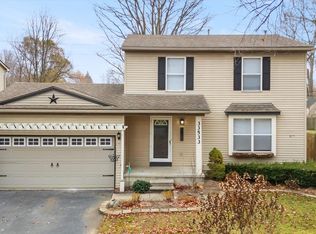 33533 Rhonswood St, Farmington, MI 48335