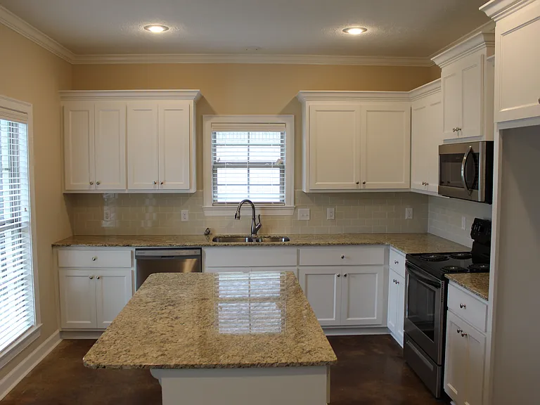 31 Haley Renee Dr — Photo 8
