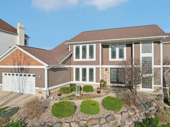 1611 Charleston Circle, Waunakee, WI 53597