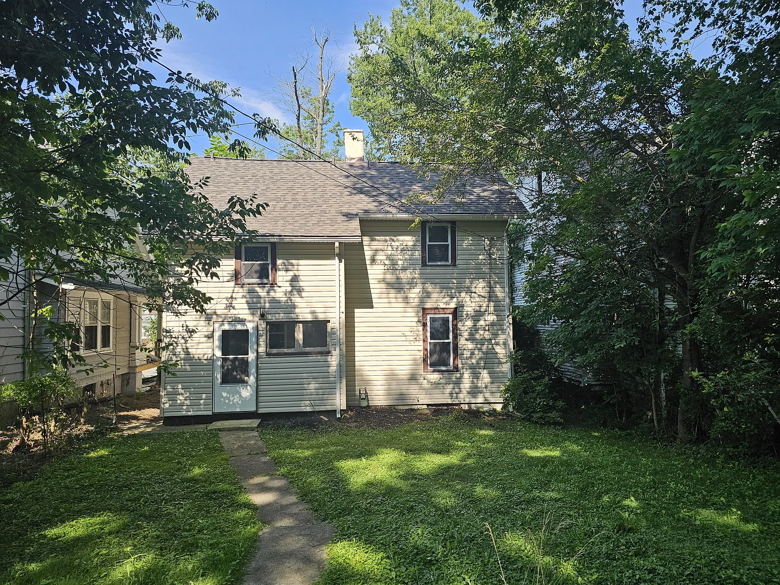 3 bed, 1386 sqft, $1,475 — Photo 3