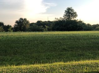 15 Winged Foot Dr, Pekin, IL